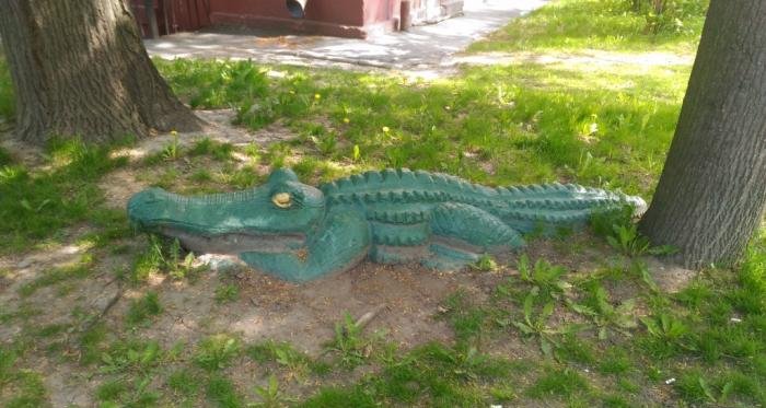 Скульптура крокодила (Санкт-Петербург)