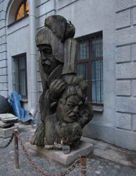 Деревянные скульптуры (Санкт-Петербург)